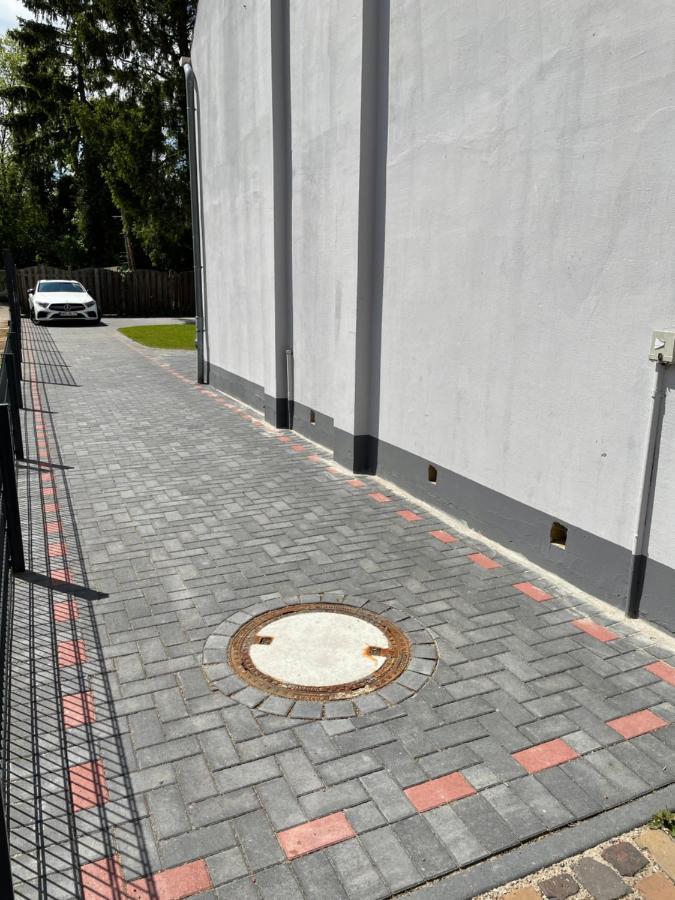 CityGlückNms - Direkt am Bahnhof und Einkaufszentrum Neumünster Exterior foto